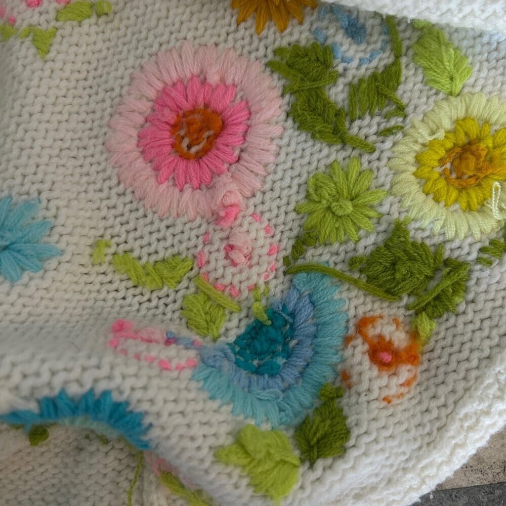 Vintage 60s Mod Embroidered Flowers Open Drape Cardigan Sweater - Picture 3 of 9